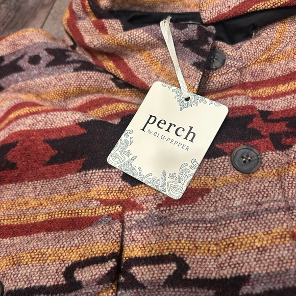 Stylish Women's Patterned Utility Jacket - Picture 6 of 7